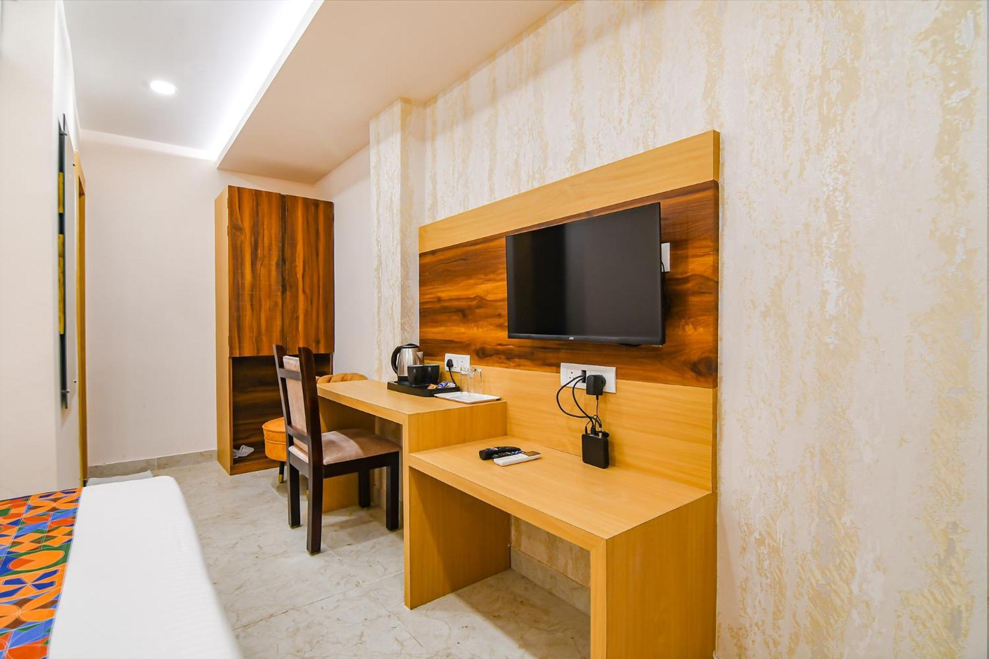Fabhotel Sonali Golden Palace - Nr Bhubaneswar Railway Station Exterior photo